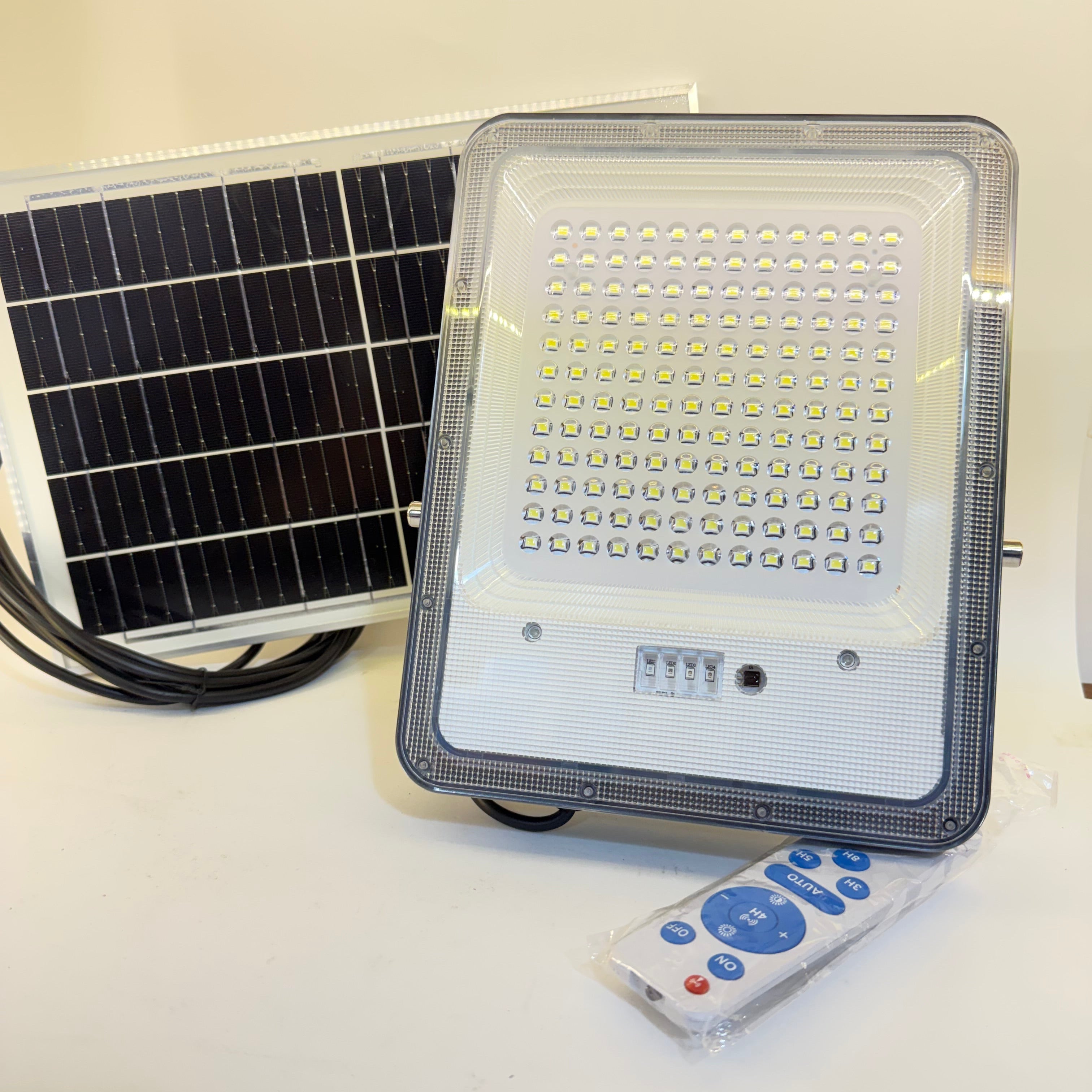 Projecteur LED solaire